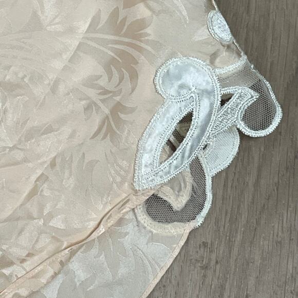 Vintage Victorias Secret Gold Label Silk Sleep Shorts Size Small Lace Coquette - Picture 2 of 3